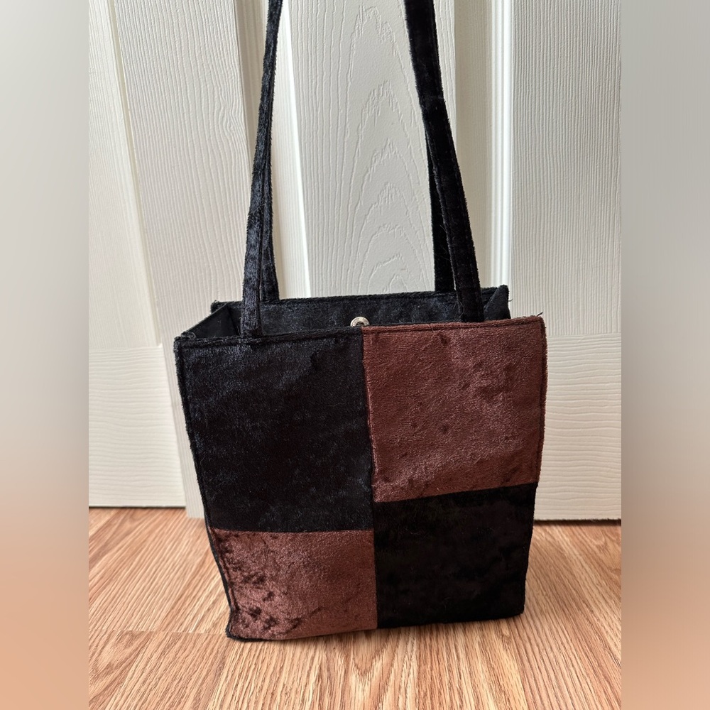 Crushed velvet handbag